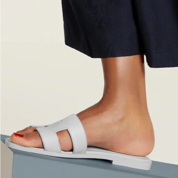 AMPUTEE LEFT Shoe Only****Hermes Oran Sandaliconic "H" cut-out detail Sz 38 US 8 - Picture 5 of 7